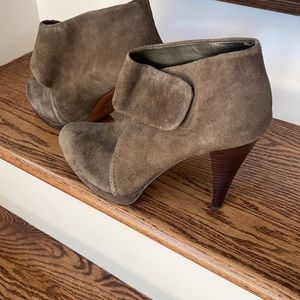BCBG Bootie 8.5
